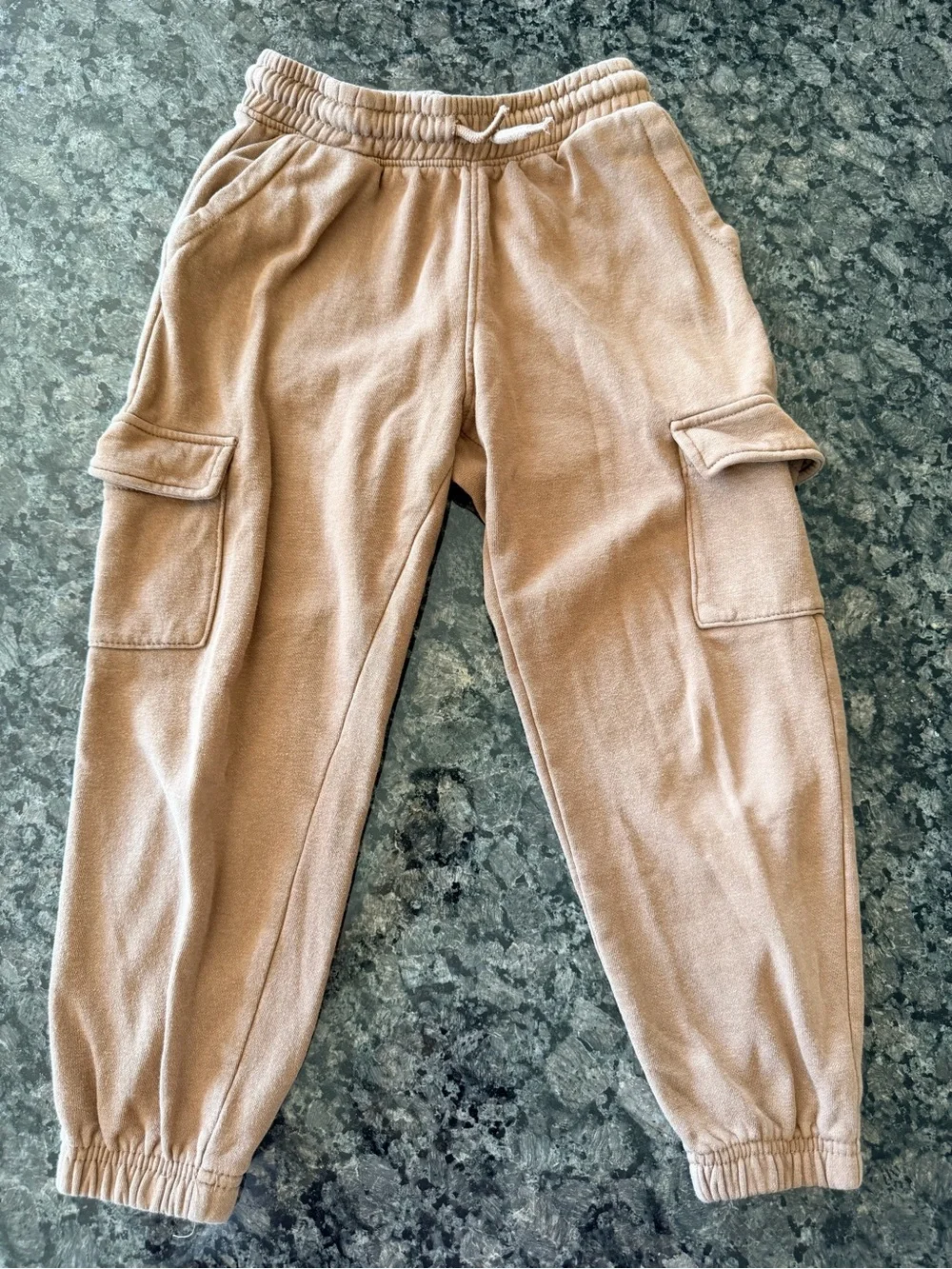3/$15 H&M Kids Brown Fleece Lined Athleisure Cargo Pants 6X Neutral Sweatpants